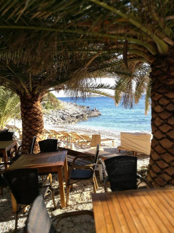 Rooms By The Sea Hvar - 8785 ฮวาร์ ภายนอก รูปภาพ