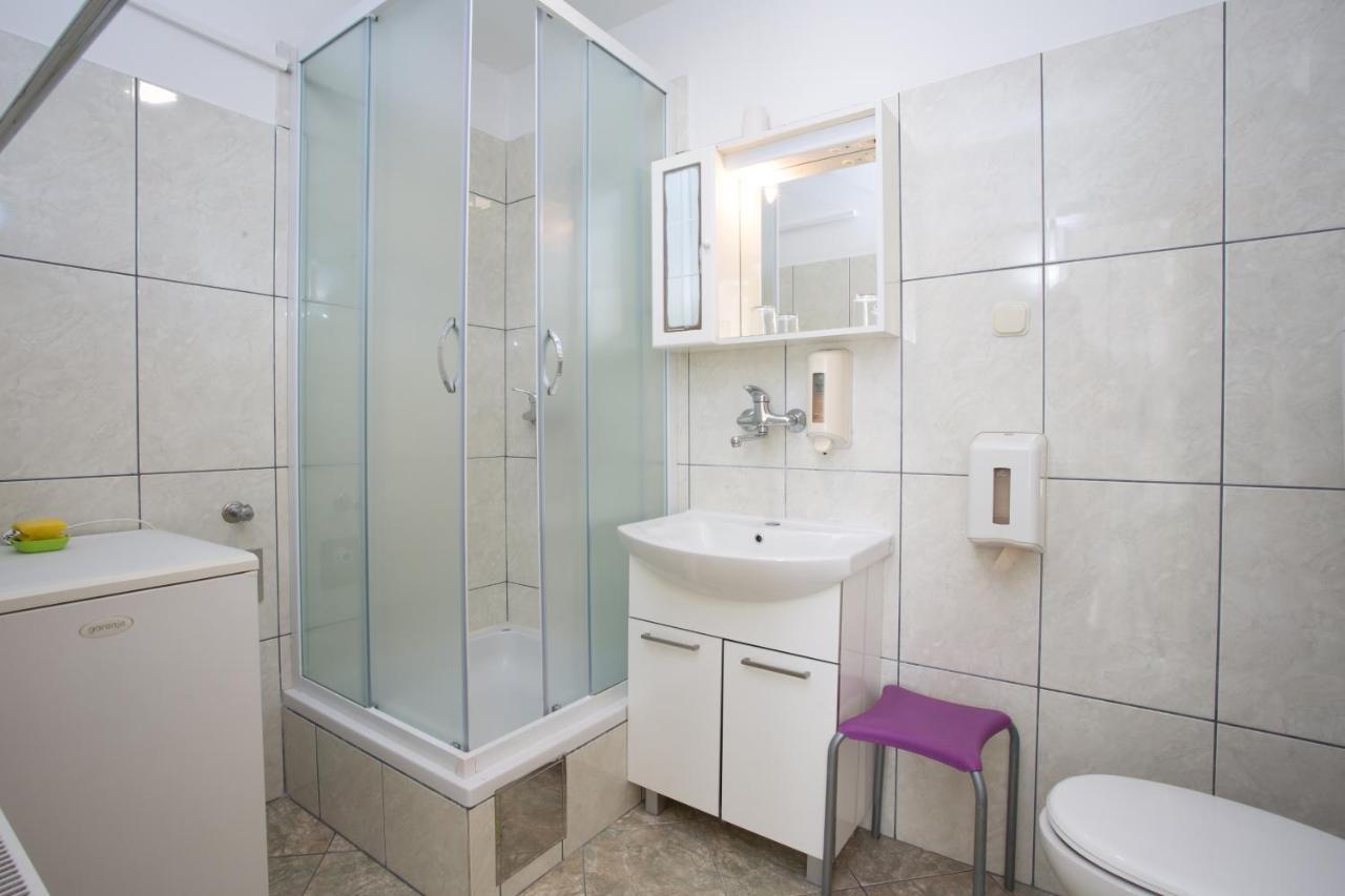 Rooms By The Sea Hvar - 8785 ฮวาร์ ภายนอก รูปภาพ