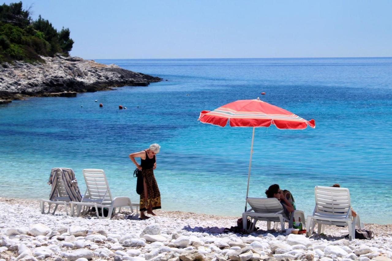 Rooms By The Sea Hvar - 8785 ฮวาร์ ภายนอก รูปภาพ